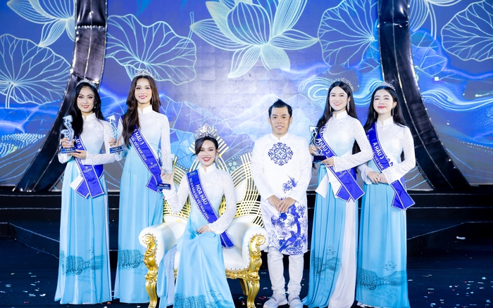 Đại lễ Vesak 2025: Nghệ sĩ và Hoa hậu tham gia rước kiệu tôn tượng Đức Phật