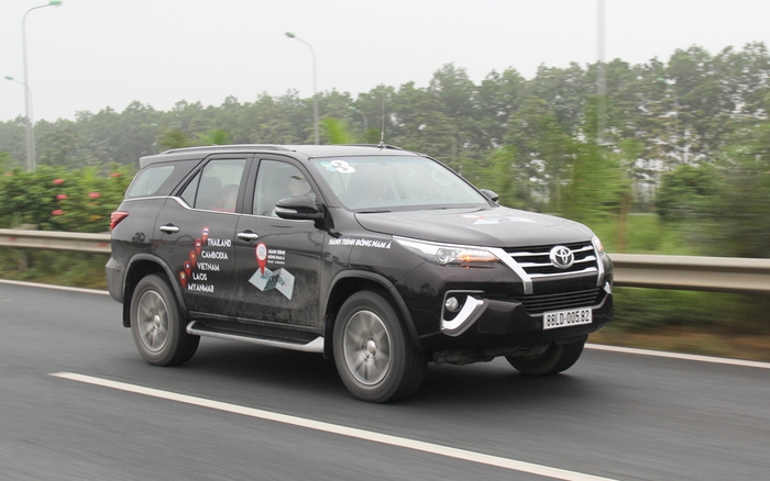 Bán Toyota Fortuner G 24MT 2017