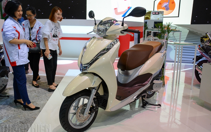 Honda Vision 2017 trình làng có Smart Key như SH