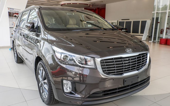 Kia Grand Sedona nâng cấp nhiều tính năng mới