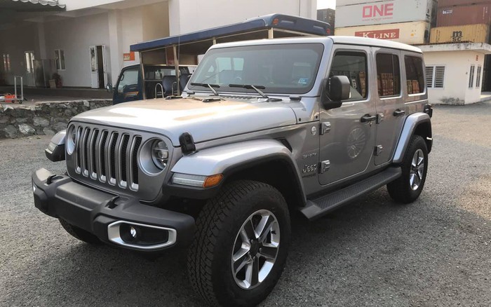 Jeep Wrangler Sahara 2020 về Việt Nam đón Tết