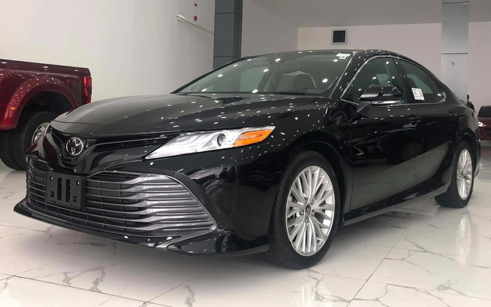 Chi tiết Toyota Camry XLE 2019 nhập Mỹ giá 255 tỷ tại Việt Nam