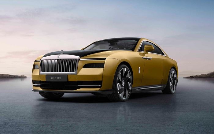 Rolls Royce Phantom bọc 120kg vàng khối trị giá 170 tỷ đồng