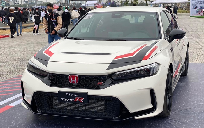 Cận cảnh Honda Civic Type R bản nâng cấp 2021 chốt giá 19 tỷ đồng  VOVVN