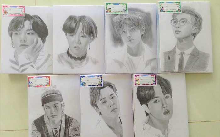 Nữ sinh gây 'sốt' khi vẽ nhóm BTS, BlackPink, Sơn Tùng M-TP... lên bìa bao vở Nữ Sinh Gây 'Sốt' Khi Vẽ Nhóm Bts, Blackpink, Sơn Tùng M-Tp... Lên Bìa Bao Vở