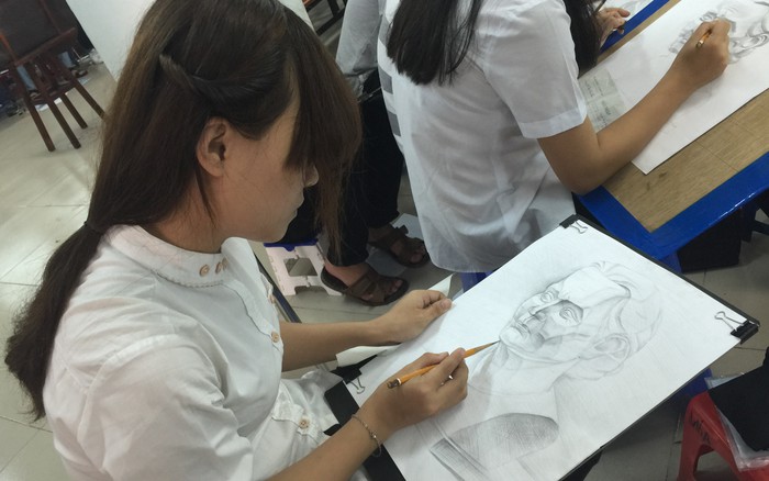 Lịch thi tuyển sinh các môn Vẽ vào Trường ĐH Văn Lang 