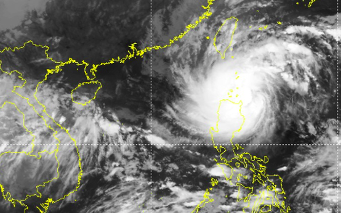 Bão Nesat: Cảnh báo đến mọi người về nguy cơ của cơn bão Nesat, hãy cùng nhìn nhận những hình ảnh khó quên và chuẩn bị cho tình huống xấu.