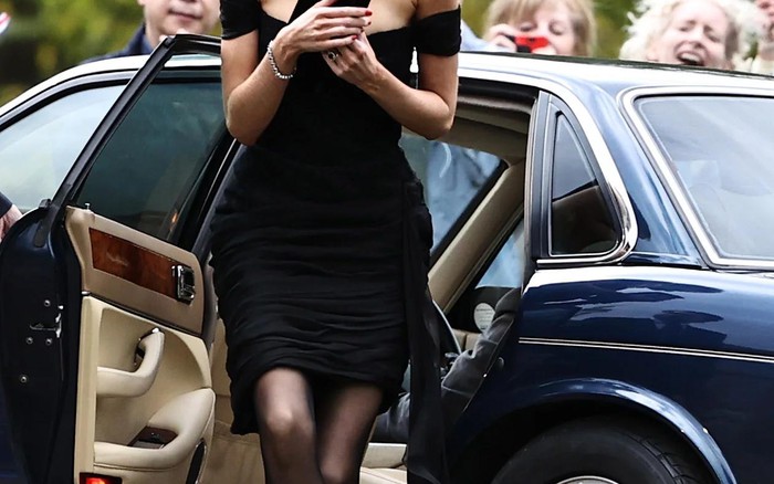 Mỹ nhân và những chiếc váy báo thù Diana tỏa sáng như nữ thần trước tin  Charles ngoại tình Angelina Jolie và Jennifer Aniston đều đẹp hơn sau khi  chia tay Brad