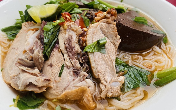 Độc lạ Bún riêu vịt