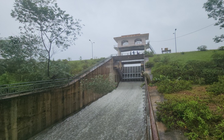 Dự báo có mưa lớn, nhiều hồ đập ở Hà Tĩnh xả tràn đón lũ