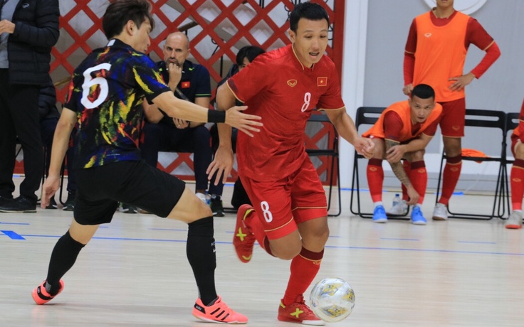 Thắng đậm Hàn Quốc, futsal Việt Nam toàn thắng vòng loại châu Á, VFF thưởng 500 triệu