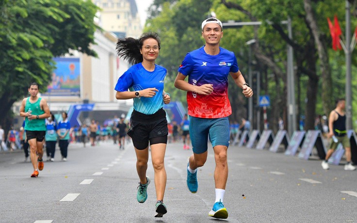 Giải marathon quốc tế di sản Hà Nội chứng kiến sự kiện chưa từng có