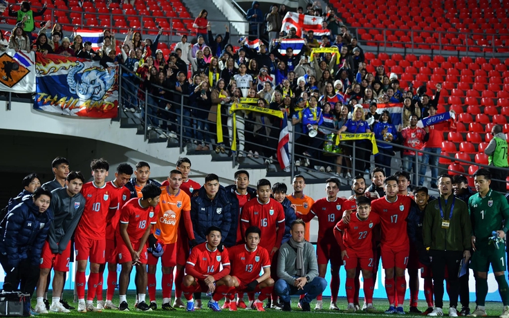 Đội tuyển chọn Thái Lan bị hành xác nhập chuyến du đấu châu Âu