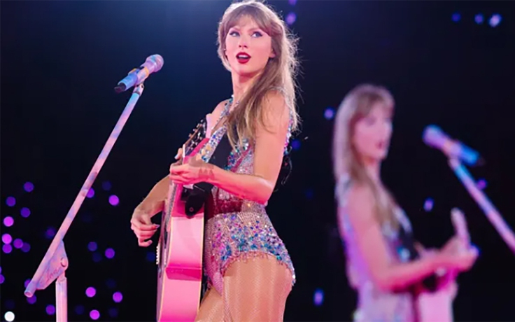 ‘Taylor Swift: The Eras Tour’ làm dấy lên cuộc tranh luận về văn hóa xem phim