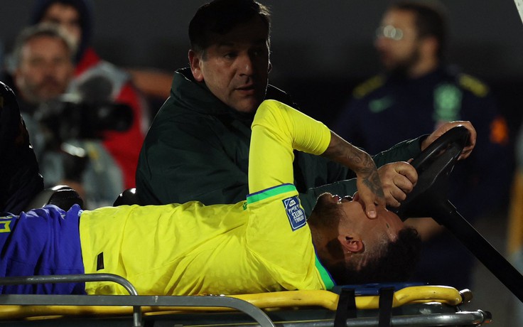 Neymar bật khóc khi dính chấn thương nặng, đội tuyển Brazil thua đậm Uruguay