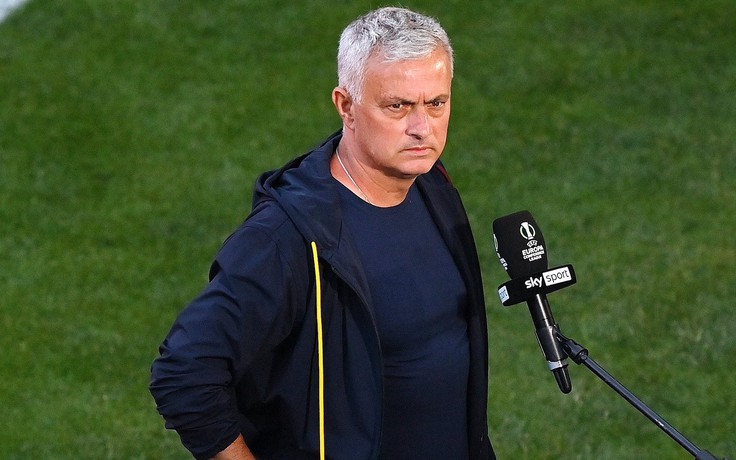 HLV Mourinho đáp trả chỉ trích không thể giúp Lukaku ghi bàn HLV Mourinho đáp trả chỉ trích không thể giúp Lukaku ghi bàn