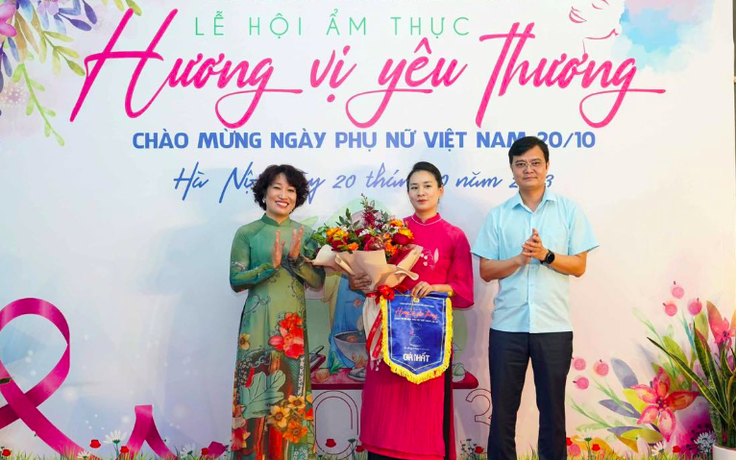 Cánh mày râu hào hứng vào bếp thi nấu ăn ngày Phụ nữ Việt Nam Cánh mày râu hào hứng vào bếp thi nấu ăn ngày Phụ nữ Việt Nam