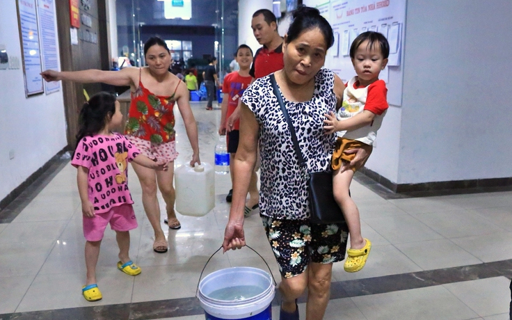 Loay hoay giải 'cơn khát' nước sạch cho 16.000 cư dân Hà Nội