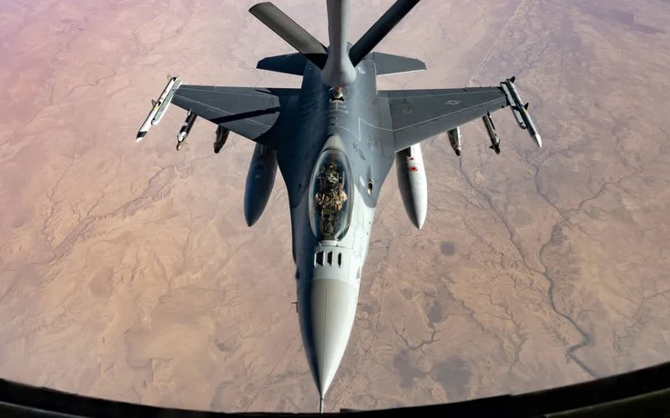 Phi công Ukraine bắt đầu học bay với F-16 tại Mỹ