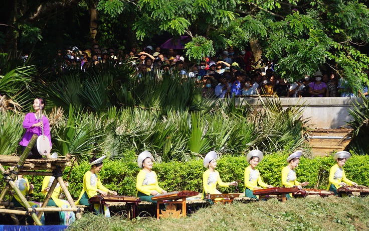 Tưng bừng lễ hội Lam Kinh