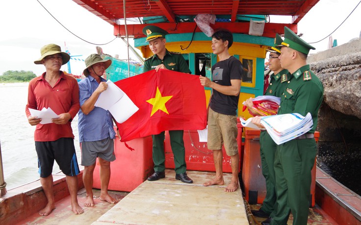 Việt Nam quyết tâm gỡ 'thẻ vàng' IUU Việt Nam quyết tâm gỡ 'thẻ vàng' IUU