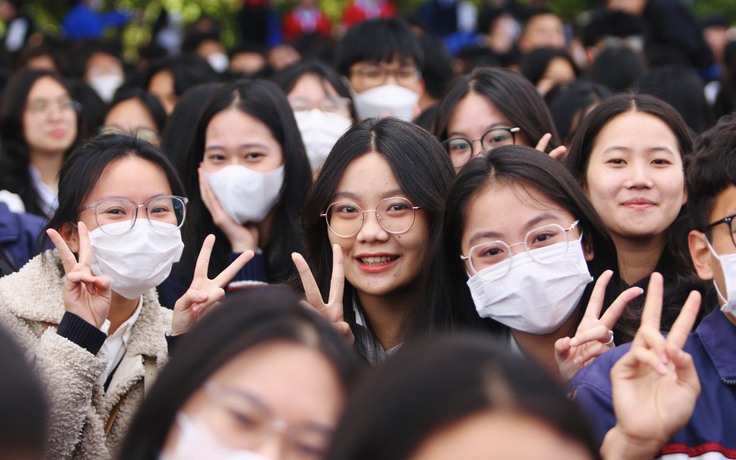 25 năm Tư vấn mùa thi: Đổi mới phù hợp với nhu cầu học sinh 25 năm Tư vấn mùa thi: Đổi mới phù hợp với nhu cầu học sinh