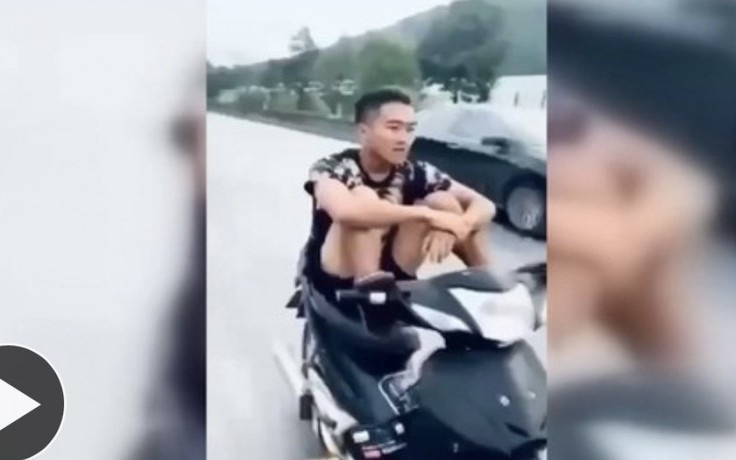 Hà Tĩnh: Triệu tập người chạy xe máy bằng chân