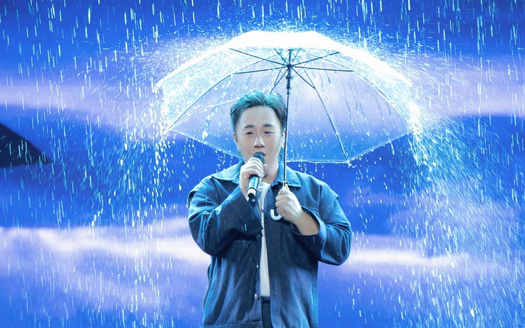 'Thánh mưa' Trung Quân Idol dưới những cơn mưa đẹp