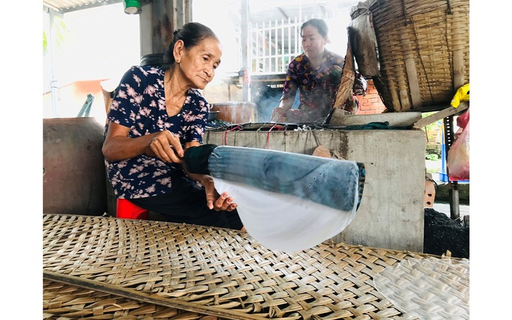Trăm năm bánh tráng Thuận Hưng Trăm năm bánh tráng Thuận Hưng