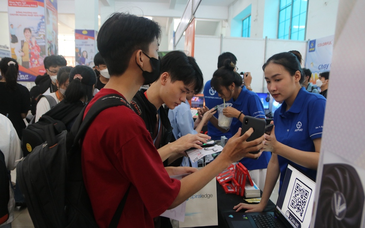 Nhiều công việc có mức lương hơn 36 triệu đồng/tháng đang chờ người lao động Nhiều công việc có mức lương hơn 36 triệu đồng/tháng đang chờ người lao động