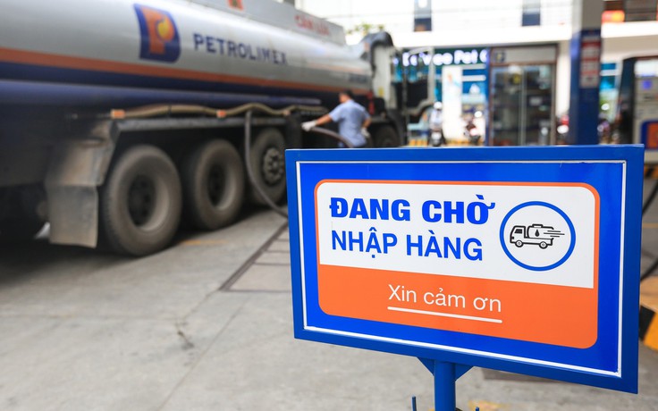 Giá xăng dầu hôm nay 22.11.2023: Chiều mai xăng trong nước tăng hay giảm?