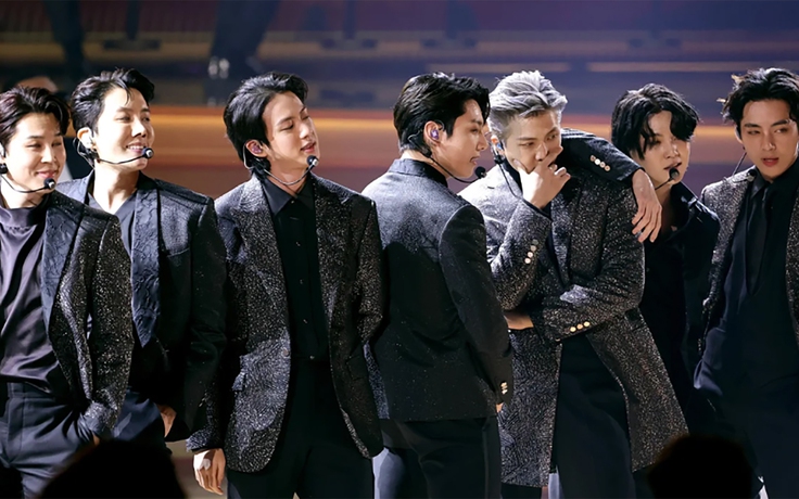 Các thành viên BTS: RM, Jimin, V và Jung Kook nhập ngũ Các thành viên BTS: RM, Jimin, V và Jung Kook nhập ngũ