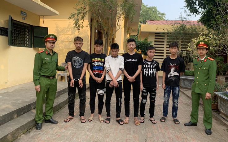 Hưng Yên: Tạm giữ nhóm thanh niên dùng hung khí đuổi chém người đi đường Hưng Yên: Tạm giữ nhóm thanh niên dùng hung khí đuổi chém người đi đường