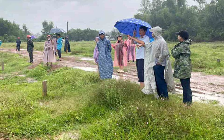 Huyện đã tổ chức bàn giao đất cho dân