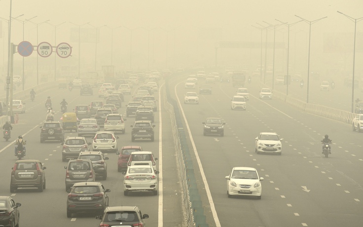 Khói mù bao trùm New Delhi, ô nhiễm gấp 100 lần ngưỡng an toàn của LHQ