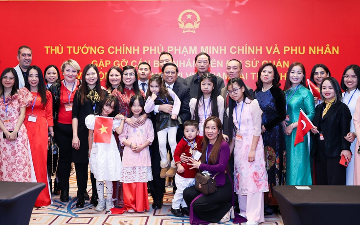 Thủ tướng: Sứ quán phải xem bà con như người nhà, nghiêm cấm sách nhiễu, tiêu cực Thủ tướng: Sứ quán phải xem bà con như người nhà, nghiêm cấm sách nhiễu, tiêu cực