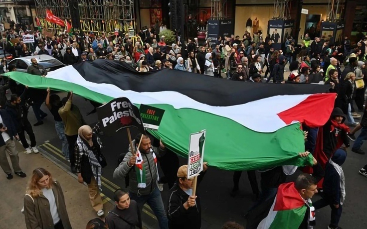 Bị truy tố tội khủng bố vì biểu tình ủng hộ Hamas Bị truy tố tội khủng bố vì biểu tình ủng hộ Hamas