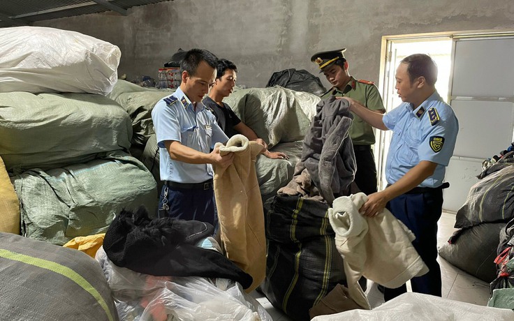 Hải Dương: Thu giữ hơn 25 tấn quần áo không có hóa đơn