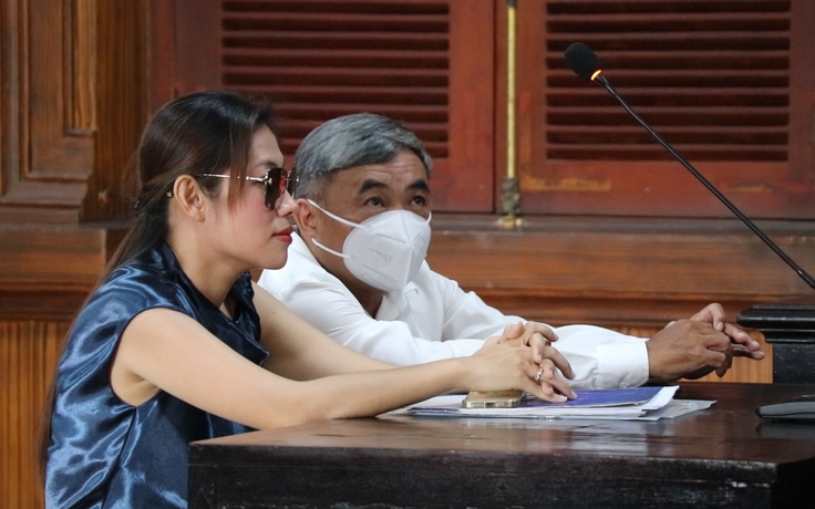 Tạm ngừng phiên tòa Hoa hậu Thùy Tiên bị kiện đòi tiền