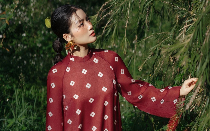 Áo dài dáng suông giúp nàng có vóc dáng mình hạc xương mai Áo dài dáng suông giúp nàng có vóc dáng mình hạc xương mai