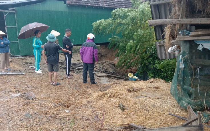 Vụ hố sâu xuất hiện ở Hà Tĩnh, nghi trong lòng đất có hang ngầm