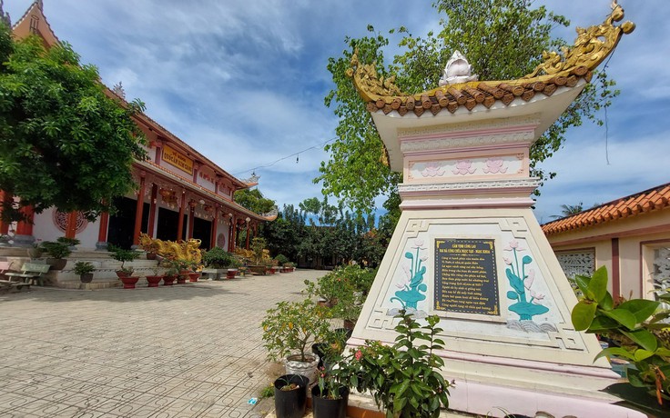 'Vắng trang lịch sử, nào ai biết? Người đã hy sinh vị giống nòi'