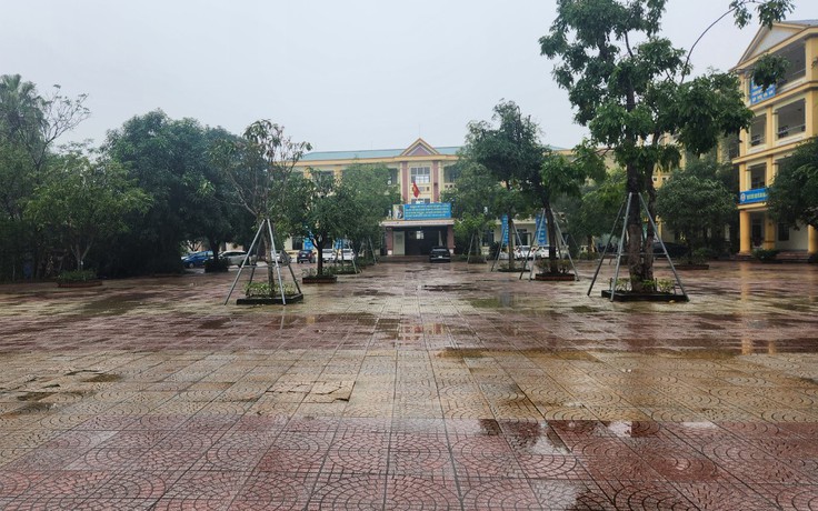 Trường học ở Hà Tĩnh tạm hoãn các hoạt động ngoài trời để tránh rét
