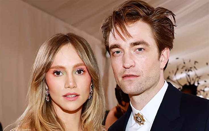 Sao phim 'Chạng vạng' Robert Pattinson đính hôn với Suki Waterhouse