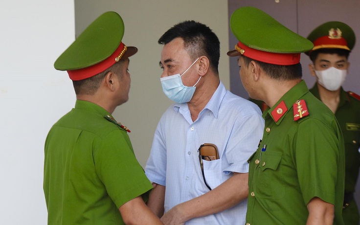 Rút kháng cáo, cựu Phó giám đốc Công an Hà Nội vẫn được đề nghị giảm án