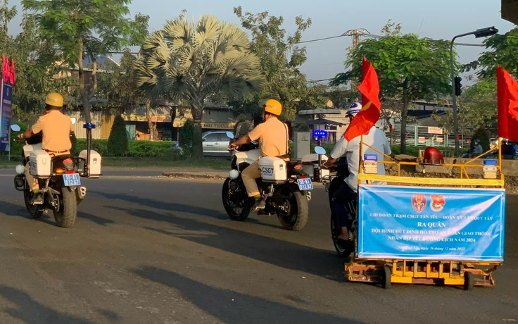 Tết này chạy xe về miền Tây đỡ nạn 'đinh tặc'