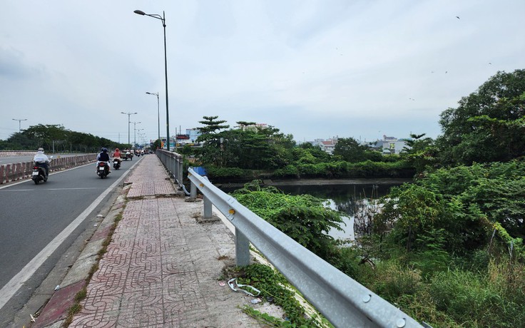 Bắt người đàn ông cướp tài sản 2 học sinh lúc câu cá ở TP.Thủ Đức Bắt người đàn ông cướp tài sản 2 học sinh lúc câu cá ở TP.Thủ Đức