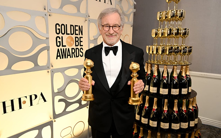 Đạo diễn Steven Spielberg khóc rất nhiều trên phim trường khi thực hiện 'The Fabelmans' Đạo diễn Steven Spielberg khóc rất nhiều trên phim trường khi thực hiện 'The Fabelmans'