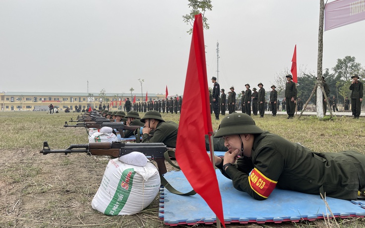 Hơn 15.000 tân binh trồng cây xanh, bước vào khóa huấn luyện