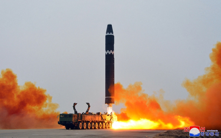 Triều Tiên phóng tên lửa, dọa biến Thái Bình Dương thành trường tập bắn